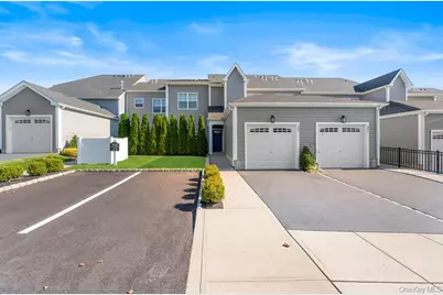 295 Silver Timber Drive, Yaphank, NY 11980 - Photo 27