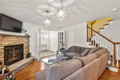 28 Mosshill Place, Stony Brook, NY 11790 - Photo 13