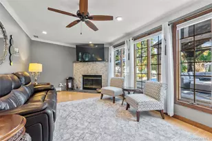 28 Mosshill Pl, Stony Brook, NY 11790 - Photo 11