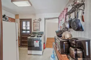 361 35th St, Lindenhurst, NY 11757 - Photo 9