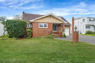 361 35th St, Lindenhurst, NY 11757 - Photo 3