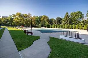 4901 Henry Hudson Pkwy, Bronx, NY 10471 - Photo 23