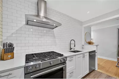 8 Terrace Circle #1B, Great Neck, NY 11021 - Photo 7