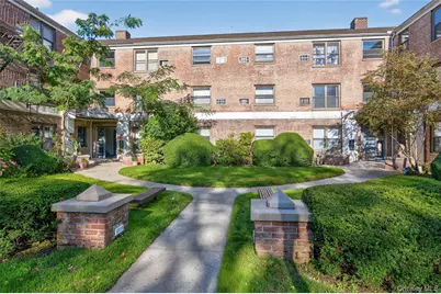 8 Terrace Circle #1B, Great Neck, NY 11021 - Photo 11