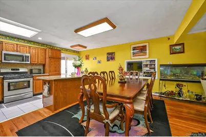 141 Brown Avenue, Hempstead, NY 11550 - Photo 3