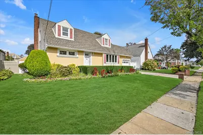 141 Brown Avenue, Hempstead, NY 11550 - Photo 21