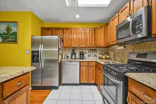 141 Brown Ave, Hempstead, NY 11550 - Photo 5