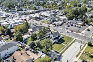 159 Southside Ave, Freeport, NY 11520 - Photo 5