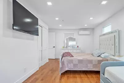 159 Southside Avenue, Freeport, NY 11520 - Photo 25