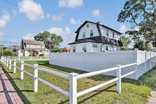 159 Southside Ave, Freeport, NY 11520 - Photo 11