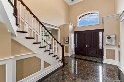 11 Buckingham Court, Muttontown, NY 11791 - Photo 3