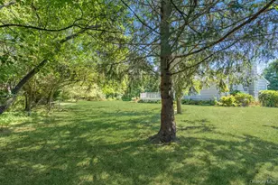 152 Baywood Dr, Calverton, NY 11933 - Photo 31