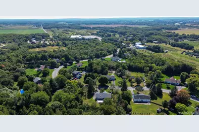 152 Baywood Drive, Calverton, NY 11933 - Photo 37