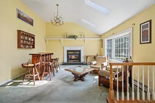 152 Baywood Dr, Calverton, NY 11933 - Photo 7