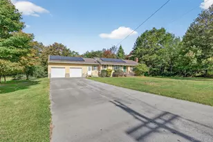 438 Mountain Rd, Bloomingburg, NY 12721 - Photo 3