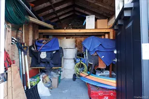 895 Sycamore Ave, Bohemia, NY 11716 - Photo 31