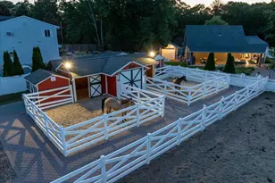 895 Sycamore Ave, Bohemia, NY 11716 - Photo 43