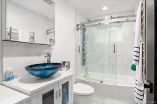 895 Sycamore Ave, Bohemia, NY 11716 - Photo 13