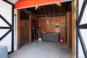 895 Sycamore Ave, Bohemia, NY 11716 - Photo 27