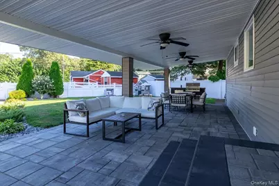 895 Sycamore Avenue, Bohemia, NY 11716 - Photo 23