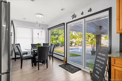 895 Sycamore Avenue, Bohemia, NY 11716 - Photo 11