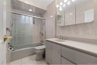 65 Haven Avenue, Valley Stream, NY 11580 - Photo 11