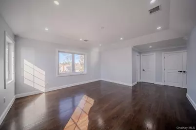 68 Spruce Street, Hicksville, NY 11801 - Photo 23