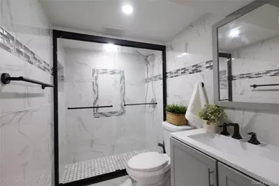 10 Hazelwood Court, Jericho, NY 11753 - Photo 19