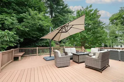 10 Hazelwood Court, Jericho, NY 11753 - Photo 23