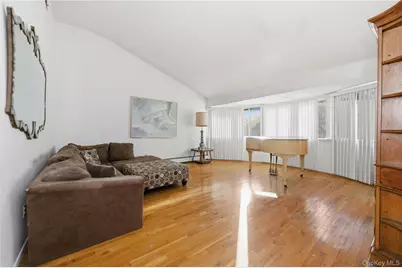 3924 Jane Lane, Oceanside, NY 11572 - Photo 3