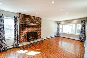 16 Adams Pl, West Islip, NY 11795 - Photo 5