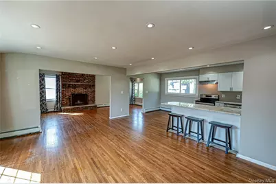 16 Adams Place, West Islip, NY 11795 - Photo 7