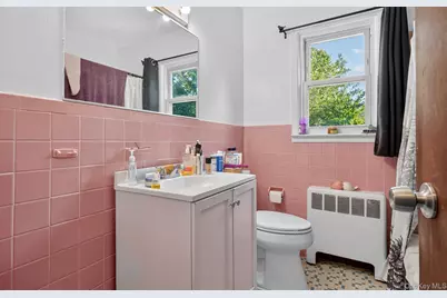 58 Sudbury Lane, Westbury, NY 11590 - Photo 17