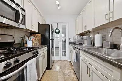 16 Lake Street #5H, White Plains, NY 10603 - Photo 13