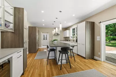 94 Holland Place, Hartsdale, NY 10530 - Photo 9