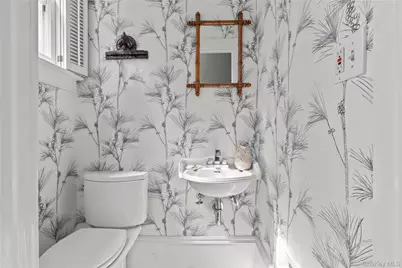 21 Katonah's Wood Road, Katonah, NY 10536 - Photo 17