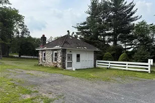 212 Cheechunk Rd, Goshen, NY 10924 - Photo 3