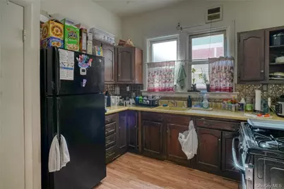 32 Balding Avenue, Poughkeepsie, NY 12601 - Photo 11