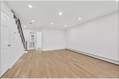 2445 Lurting Avenue, Bronx, NY 10469 - Photo 7