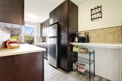 67-25 Clyde Street #5G, Forest Hills, NY 11375 - Photo 9