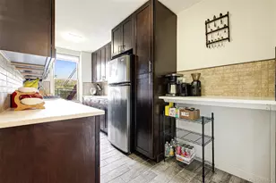 67-25 Clyde St, Forest Hills, NY 11375 - Photo 9