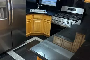 442 Sapphire St, Brooklyn, NY 11208 - Photo 3