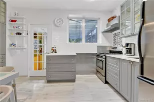 82 West End Ave, Brooklyn, NY 11235 - Photo 11