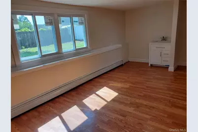 31 W Marine Avenue, Lindenhurst, NY 11757 - Photo 17