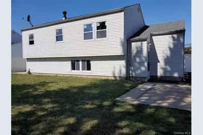 31 W Marine Avenue, Lindenhurst, NY 11757 - Photo 21