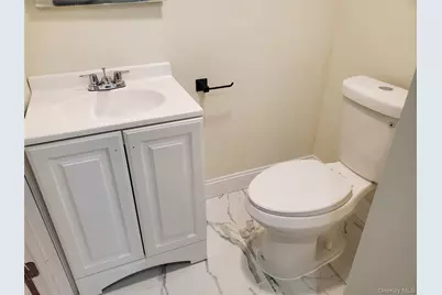 31 W Marine Avenue, Lindenhurst, NY 11757 - Photo 19