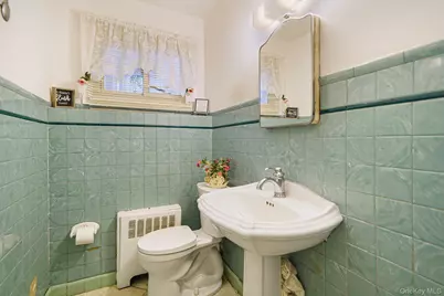 7 Wilbur Lane, Roosevelt, NY 11575 - Photo 37