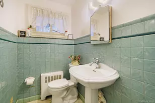 7 Wilbur Ln, Roosevelt, NY 11575 - Photo 37