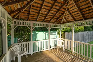 174 Delaware Ave, Freeport, NY 11520 - Photo 29