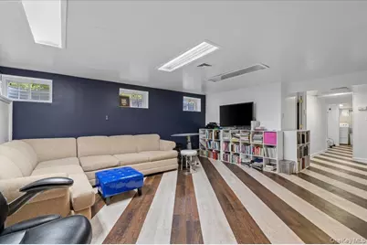 375 Broadway, Lawrence, NY 11559 - Photo 21